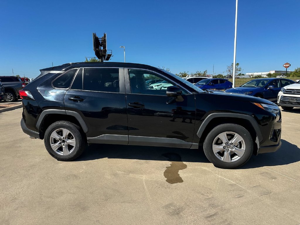 Used 2025 Toyota RAV4 XLE FWD image 2