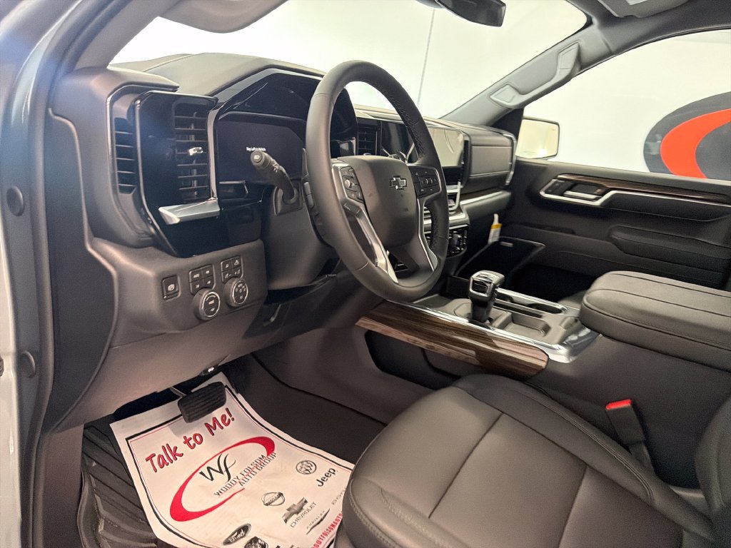 New 2026 Chevrolet Silverado 1500 RST w/ RST All Star Premium Package AWD/4WD image 11
