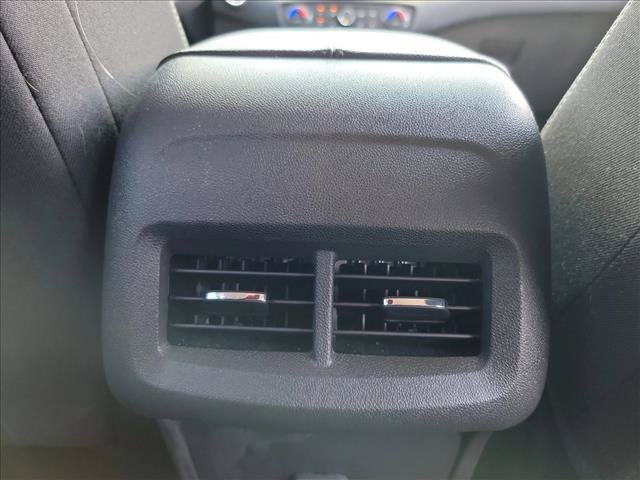 Used 2022 GMC Terrain SLE w/ Driver Convenience Package FWD image 17