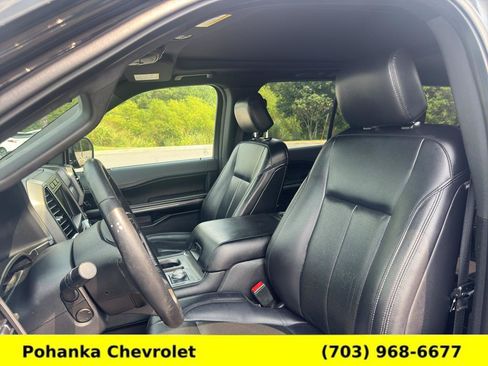 Used 2019 Ford Expedition XLT w/ Equipment Group 202A AWD/4WD image 22