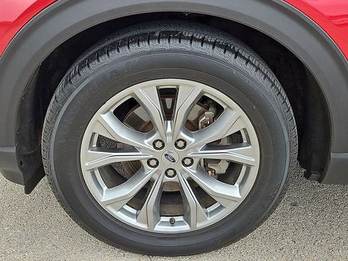 Used 2021 Ford Explorer XLT w/ Equipment Group 202A image 13