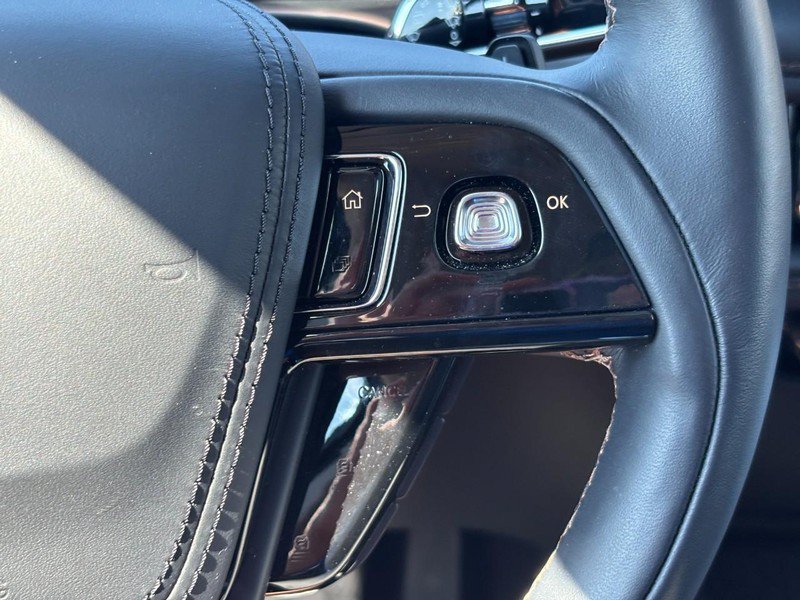 Used 2025 Lincoln Aviator Reserve w/ Equipment Group 201A AWD/4WD image 19