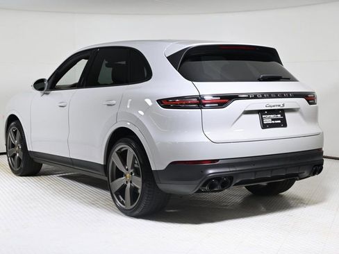 Certified 2022 Porsche Cayenne S Platinum image 3