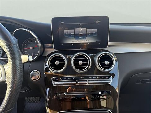 Used 2017 Mercedes-Benz GLC 300 4MATIC image 17