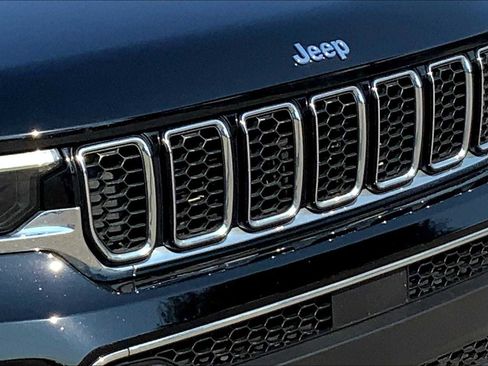 Used 2022 Jeep Grand Cherokee Overland image 47