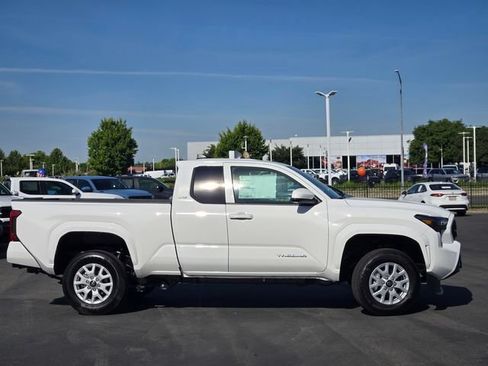 New 2026 Toyota Tacoma SR5 RWD image 4