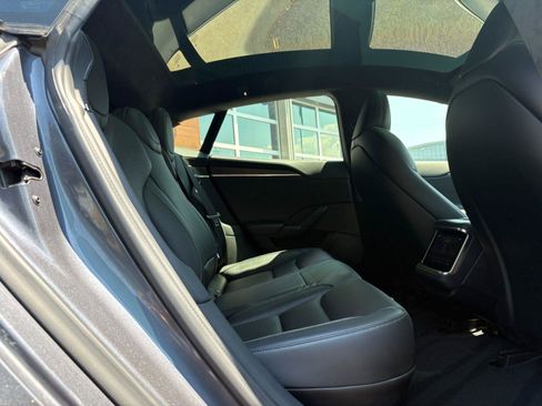 Used 2022 Tesla Model S Plaid AWD/4WD image 17
