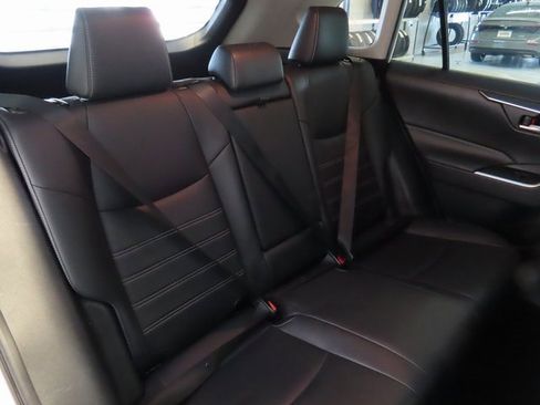 Used 2019 Toyota RAV4 XLE Premium image 29