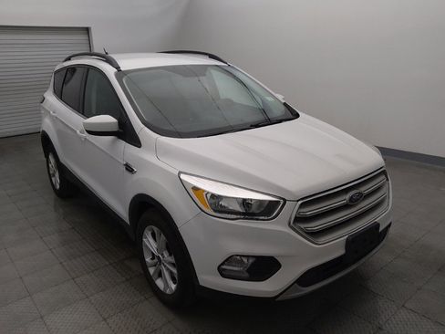 Used 2018 Ford Escape SE w/ SE Sync 3 Package FWD image 13
