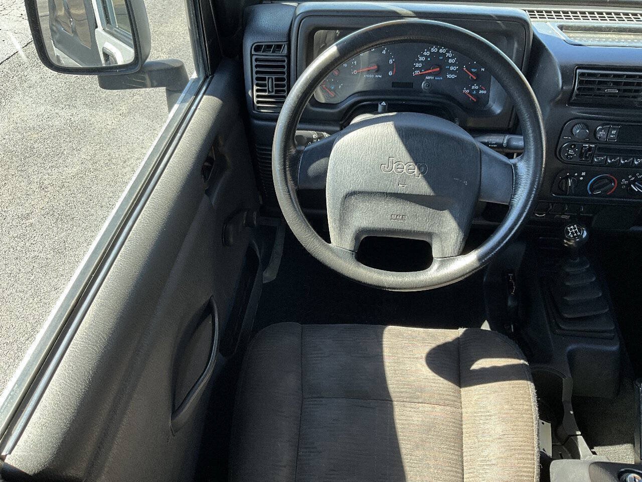 Used 2003 Jeep Wrangler X AWD/4WD image 23