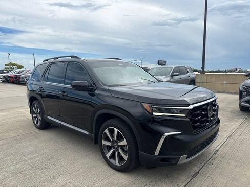 Used 2023 Honda Pilot Elite image 1