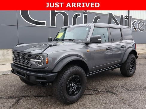 Used 2024 Ford Bronco Badlands image 1