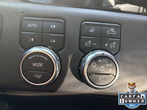 Used 2024 GMC Sierra 1500 SLT AWD/4WD image 10