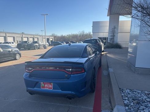 Used 2022 Dodge Charger Scat Pack w/ Dynamics Package image 5