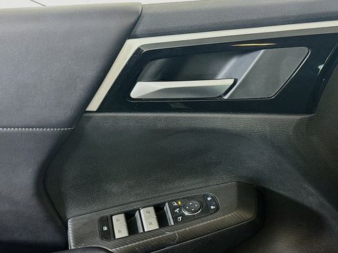 Used 2024 Mitsubishi Outlander SE image 15