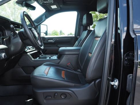 Used 2025 GMC Sierra 3500 AT4 w/ AT4 Premium Plus Package AWD/4WD image 13