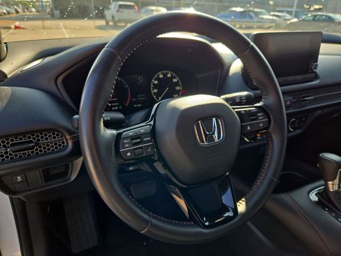 Used 2024 Honda HR-V Sport image 16
