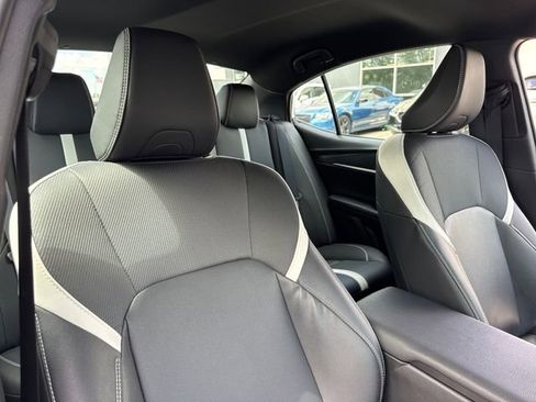 Used 2025 Toyota Camry SE FWD image 24