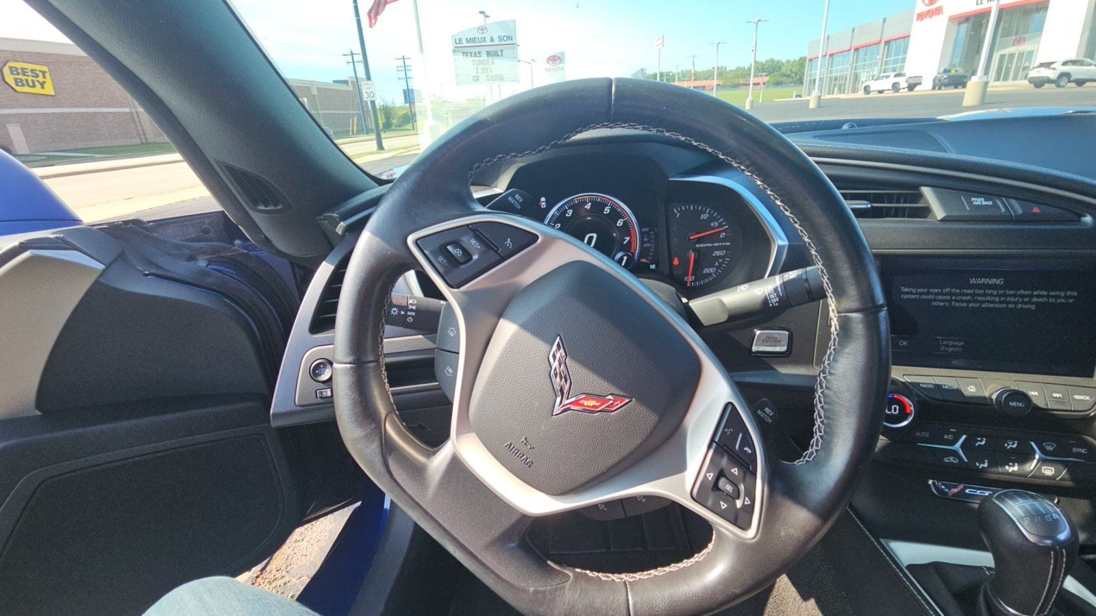 Used 2017 Chevrolet Corvette Stingray Coupe w/ 1LT RWD image 10