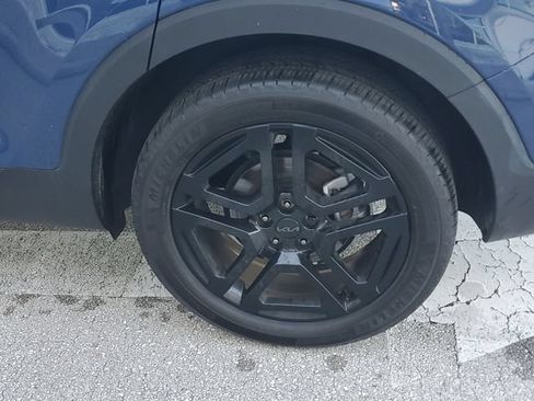 Certified 2025 Kia Telluride SX Prestige X-Line AWD/4WD image 5