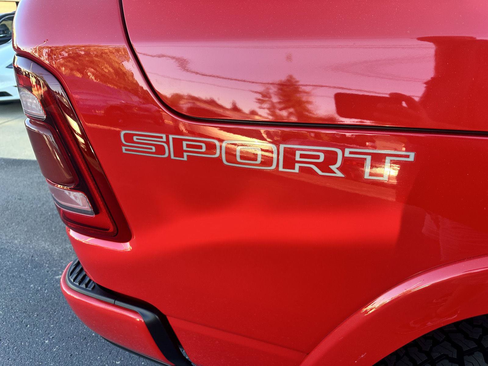 Used 2021 RAM 1500 Laramie w/ Sport Appearance Package AWD/4WD image 13