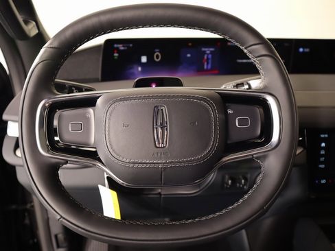 New 2025 Lincoln Navigator L Reserve w/ Jet Appearance Package image 3