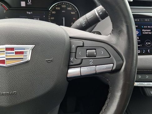 Used 2020 Cadillac XT4 Premium Luxury w/ Cold Weather Package AWD/4WD image 22
