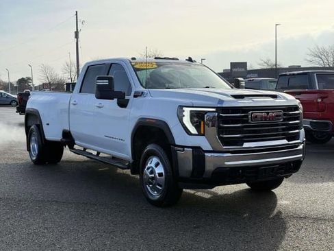 Used 2024 GMC Sierra 3500 SLE image 4