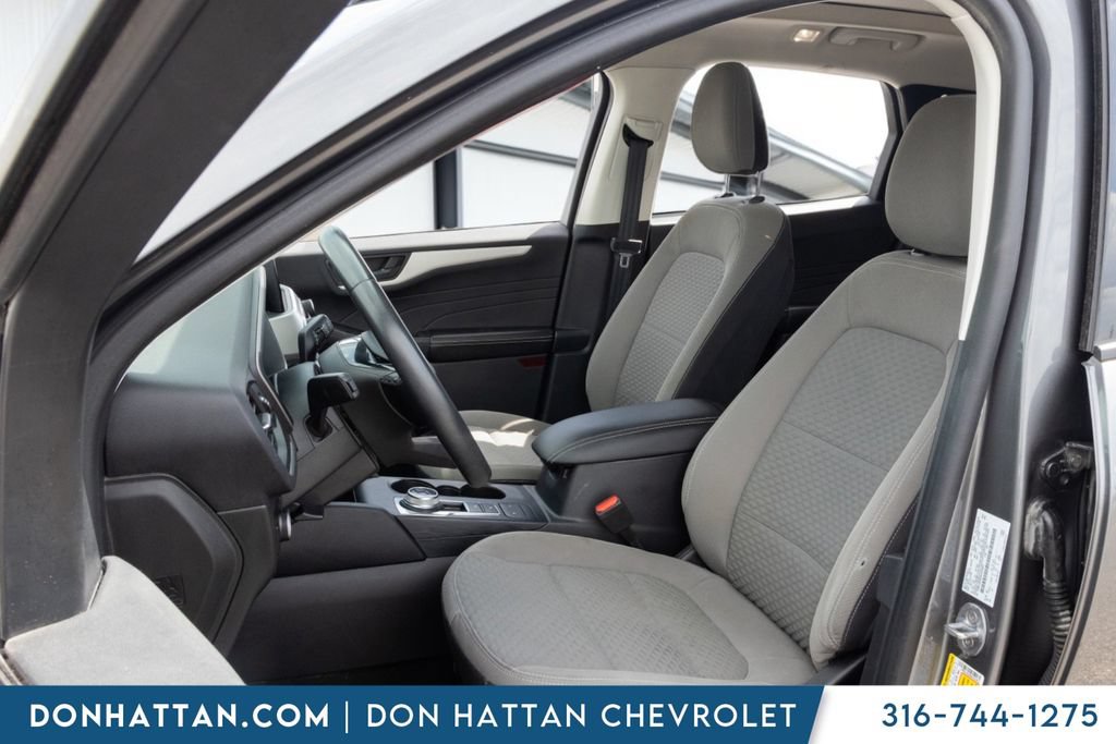 Used 2022 Ford Escape SE w/ SE Sport Appearance Package AWD/4WD image 16