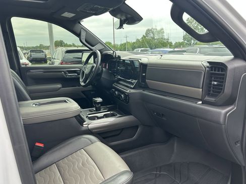 Used 2022 Chevrolet Silverado 1500 ZR2 AWD/4WD image 14