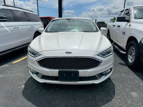 Used 2018 Ford Fusion Platinum FWD image 4