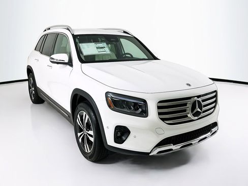 New 2026 Mercedes-Benz GLB 250 image 1