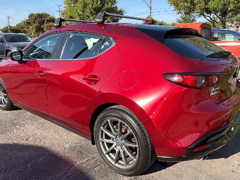 Used 2019 MAZDA MAZDA3 Hatchback w/ Preferred Package FWD image 14