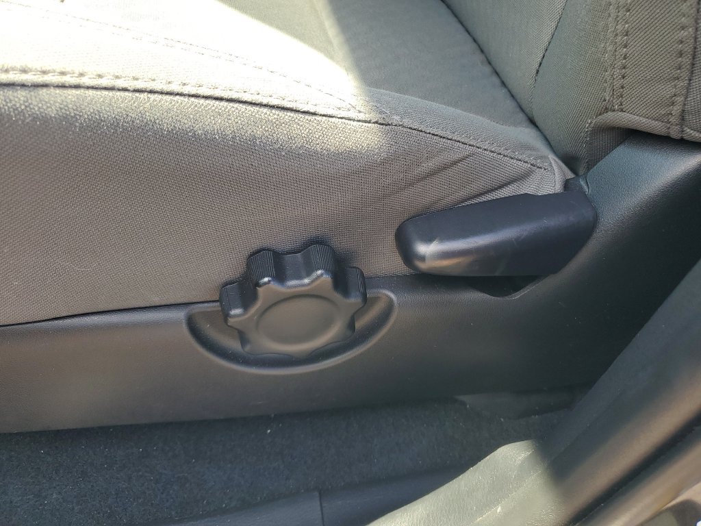 Used 2020 Toyota Tacoma SR AWD/4WD image 7