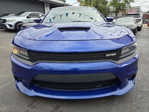 Used 2018 Dodge Charger R/T RWD image 2