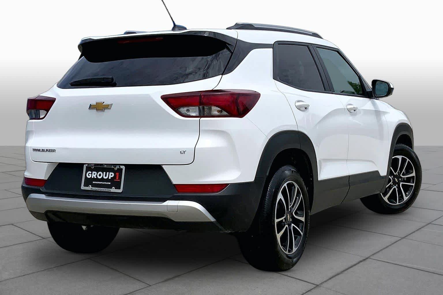 Used 2025 Chevrolet TrailBlazer LT FWD image 16