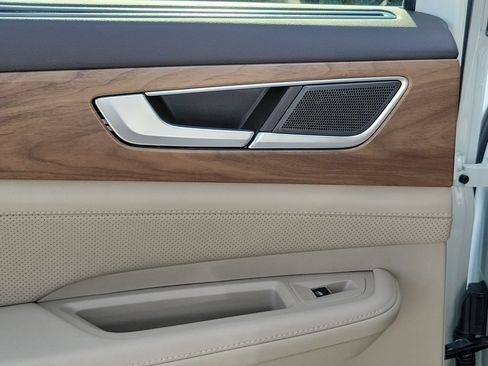 Certified 2026 Volkswagen Atlas SE FWD image 20