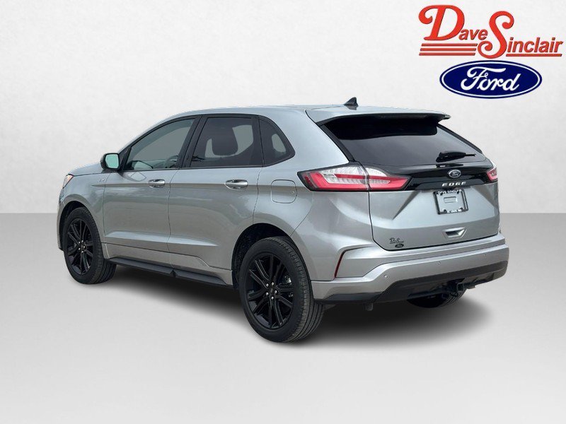 Used 2024 Ford Edge ST-Line w/ Class II Trailer Tow Package AWD/4WD image 9