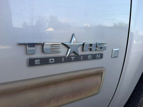 Used 2007 GMC Sierra 1500 SLE w/ Entertainment Package RWD image 29