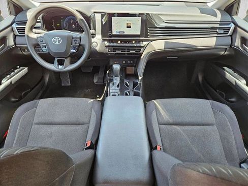 Used 2025 Toyota Camry LE FWD image 18