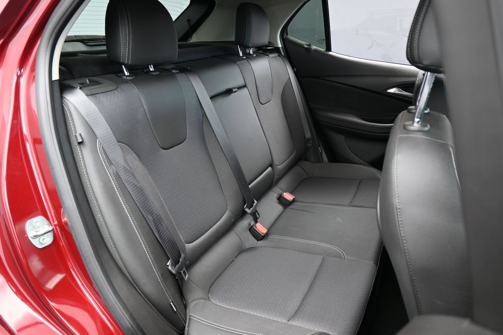 Used 2023 Buick Encore GX Select w/ Sport Touring Package FWD image 48