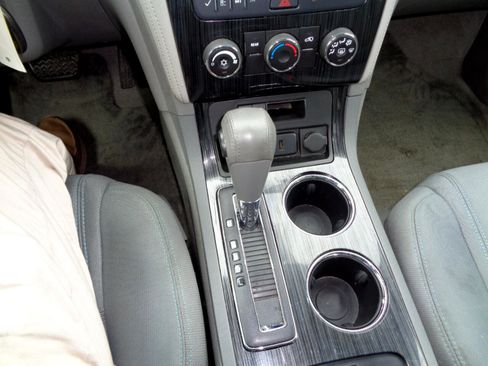 Used 2017 Chevrolet Traverse LT image 27