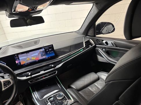 Used 2023 BMW X7 xDrive40i w/ Executive Package image 34