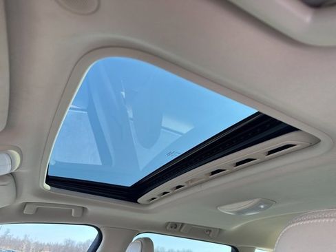 Used 2016 Volvo XC70 T5 Premier w/ Protection Package image 8