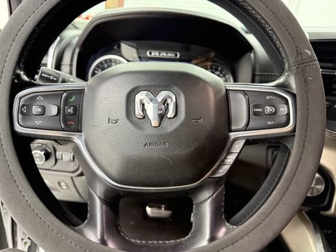 Used 2019 RAM 1500 Laramie RWD image 9
