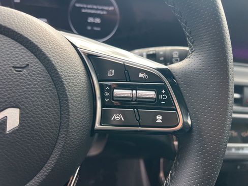 Certified 2025 Kia Seltos SX image 15