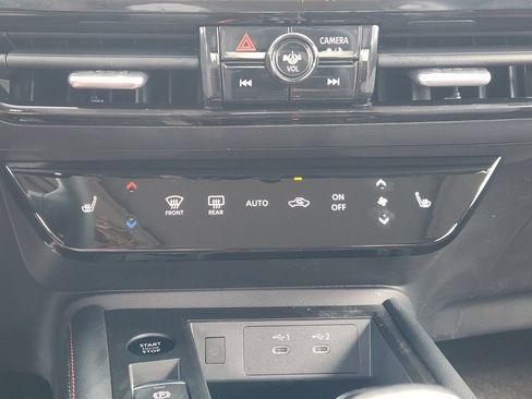 New 2026 Nissan Kicks SR w/ SR Premium Package FWD image 15