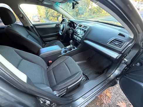 Used 2018 Subaru Outback 2.5i image 11