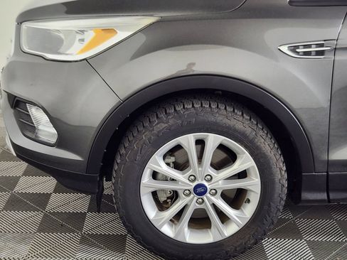 Used 2017 Ford Escape SE AWD/4WD image 9