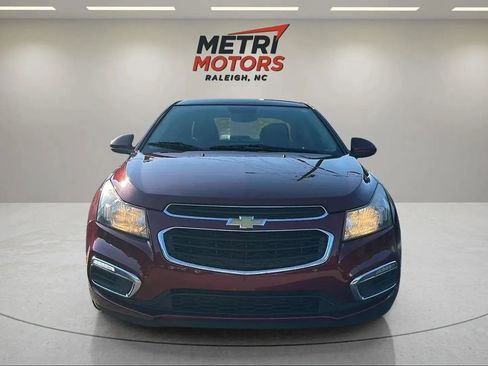 Used 2016 Chevrolet Cruze LT w/ Technology Package image 2